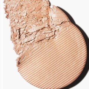 MAC Cosmetics Extra Dimension Skinfinish Highlighter whisper of guilt NIB